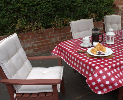 Airleigh-Rose Cottage - Accommodation Yamba 34