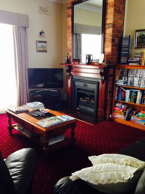 Airleigh-Rose Cottage - Accommodation Yamba 38