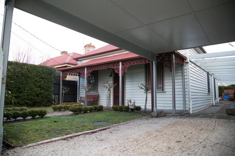 Airleigh-Rose Cottage - Accommodation Yamba 4