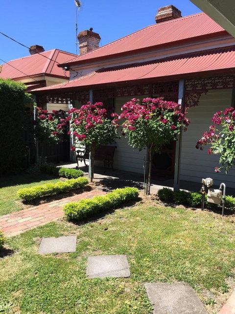 Airleigh-Rose Cottage - Accommodation Yamba 0