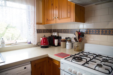 Airleigh-Rose Cottage - Accommodation Yamba 18