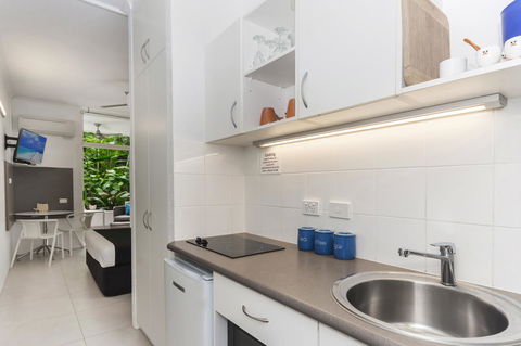 By The Sea Port Douglas - Accommodation Yamba 13