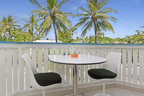 By The Sea Port Douglas - Accommodation Yamba 18