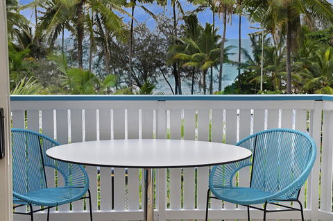 By The Sea Port Douglas - Accommodation Yamba 5