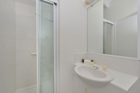 Seascape Holidays At Beachfront Terraces - Accommodation Yamba 7