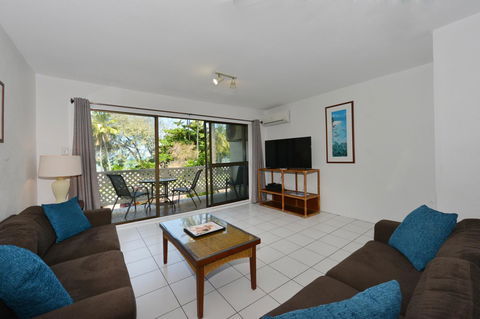 Seascape Holidays At Beachfront Terraces - Accommodation Yamba 3