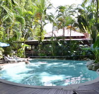 PK's Jungle Village - Hostel - Accommodation Yamba