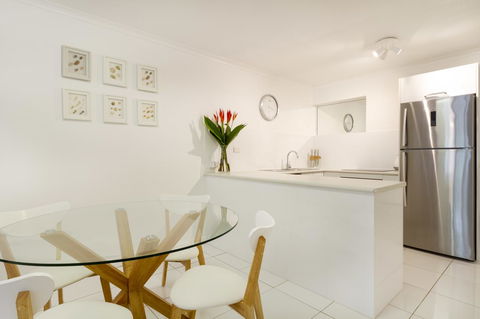 The White House Port Douglas - Accommodation Yamba 12