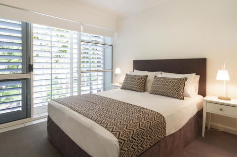 The White House Port Douglas - Accommodation Yamba 6