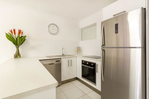 The White House Port Douglas - Accommodation Yamba 11