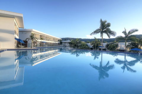 Pool Resort Port Douglas - Accommodation Yamba 1