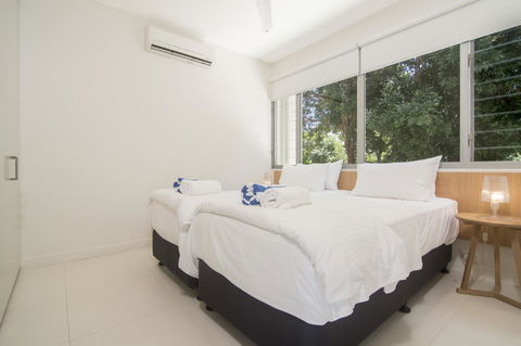 Pool Resort Port Douglas - Accommodation Yamba 33