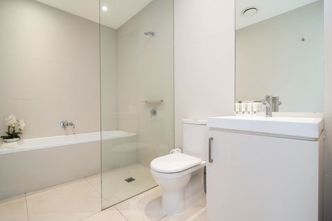 Pool Resort Port Douglas - Accommodation Yamba 29