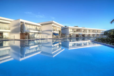 Pool Resort Port Douglas - Accommodation Yamba 2