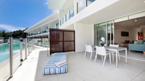 Pool Resort Port Douglas - Accommodation Yamba 10