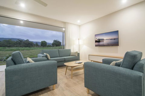 Pool Resort Port Douglas - Accommodation Yamba 38