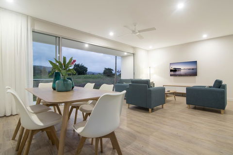 Pool Resort Port Douglas - Accommodation Yamba 39