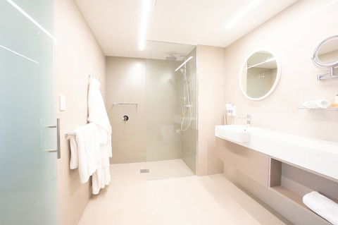 Pacific Hotel Cairns - Accommodation Yamba 5
