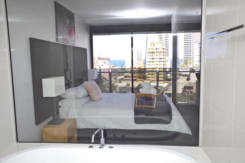Circle Luxury Holidays - Accommodation Yamba 5