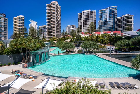 Q1 Resort & Spa - Official - Accommodation Yamba 3