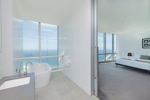 Q1 Resort & Spa - Official - Accommodation Yamba 12