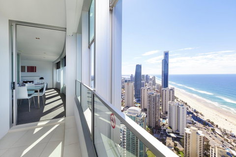Q1 Resort & Spa - Official - Accommodation Yamba 5