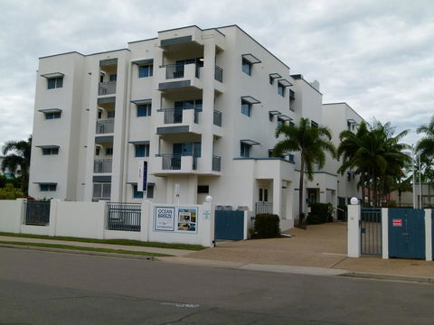 Madison Ocean Breeze Apartments - Accommodation Yamba 2