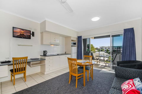 Madison Ocean Breeze Apartments - Accommodation Yamba 12