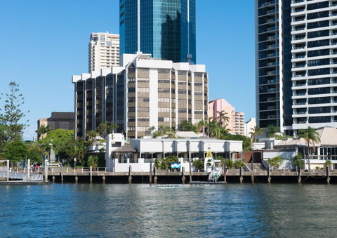 Tiki Hotel Apartments Surfers Paradise - Accommodation Yamba 4