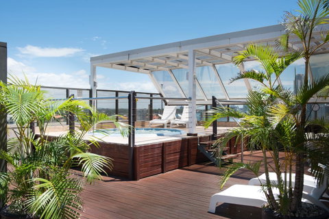 Tiki Hotel Apartments Surfers Paradise - Accommodation Yamba 0