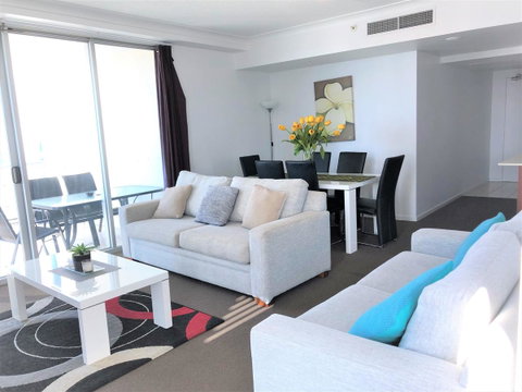 Beach Stay - Ocean & Riverview Resort Chevron Renaissance Central Surfers Paradise - Accommodation Yamba 18