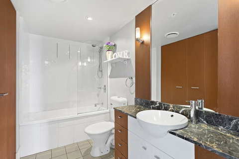 Beach Stay - Ocean & Riverview Resort Chevron Renaissance Central Surfers Paradise - Accommodation Yamba 6