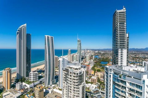 Beach Stay - Ocean & Riverview Resort Chevron Renaissance Central Surfers Paradise - Accommodation Yamba 23