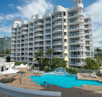 Broadbeach Holiday Apartments - Accommodation Yamba
