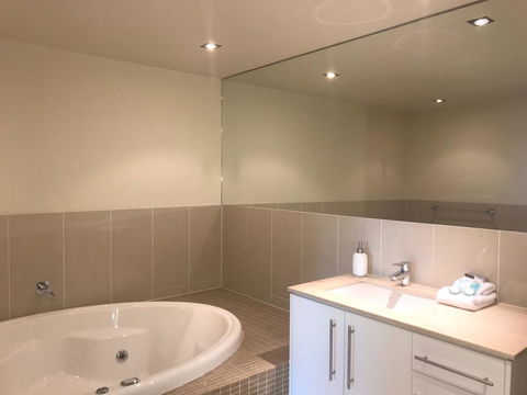 Proximity Waterfront Apartments - Accommodation Yamba 12