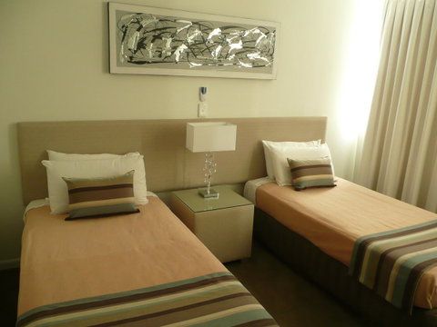 Grosvenor Beachfront Apartments Surfers Paradise - Accommodation Yamba 20