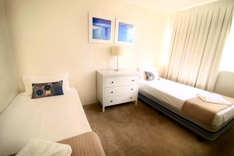 Grosvenor Beachfront Apartments Surfers Paradise - Accommodation Yamba 35