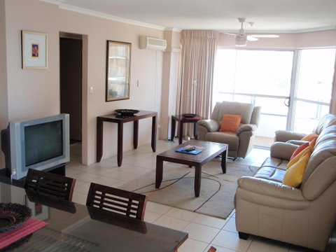 Grosvenor Beachfront Apartments Surfers Paradise - Accommodation Yamba 21