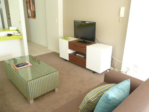 Grosvenor Beachfront Apartments Surfers Paradise - Accommodation Yamba 24