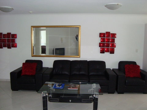 Grosvenor Beachfront Apartments Surfers Paradise - Accommodation Yamba 27