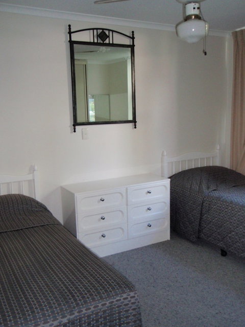 Grosvenor Beachfront Apartments Surfers Paradise - Accommodation Yamba 28