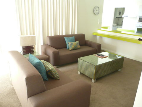 Grosvenor Beachfront Apartments Surfers Paradise - Accommodation Yamba 8