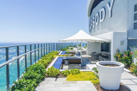 Rhapsody Resort - Official - Accommodation Yamba 0