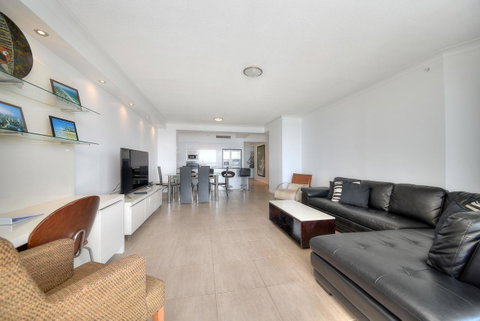 The Towers Of Chevron Renaissance - Holidays Gold Coast - Accommodation Yamba 21