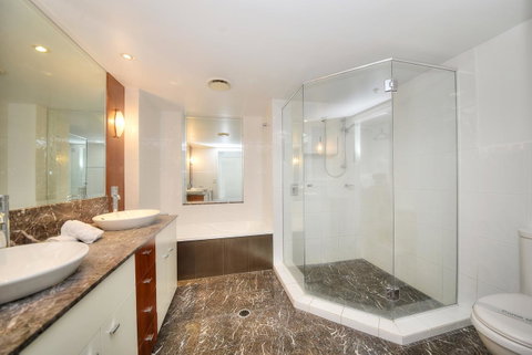 The Towers Of Chevron Renaissance - Holidays Gold Coast - Accommodation Yamba 16