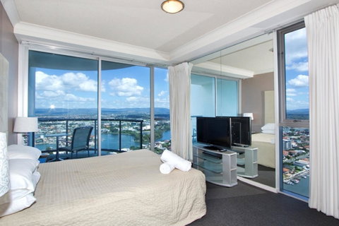 The Towers Of Chevron Renaissance - Holidays Gold Coast - Accommodation Yamba 8