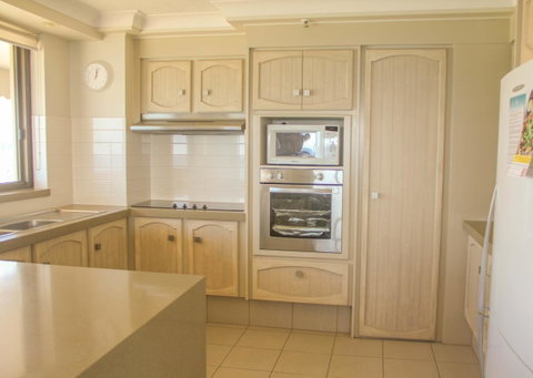 De Ville Apartments - Accommodation Yamba 11