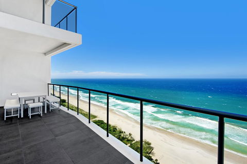 ULTIQA Air On Broadbeach - Accommodation Yamba 0