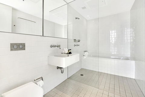 ULTIQA Air On Broadbeach - Accommodation Yamba 18