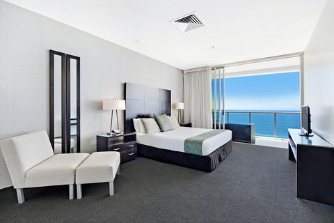 ULTIQA Air On Broadbeach - Accommodation Yamba 8